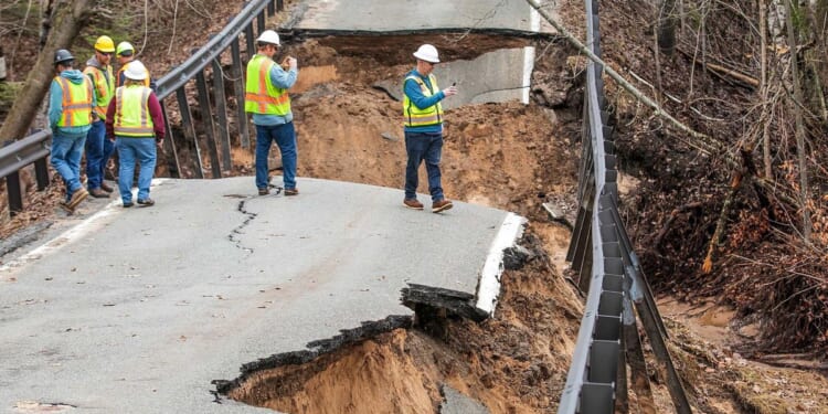 Severe storms continue to produce heavy rain, lightning and flooding across parts of U.S.