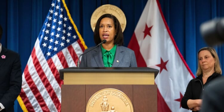 Mayor Bowser restores D.C.’s curfew law through May 1