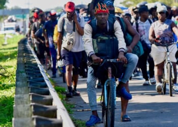 Migrant caravan leaves southern Mexican city but many are no longer aiming for the U.S. border