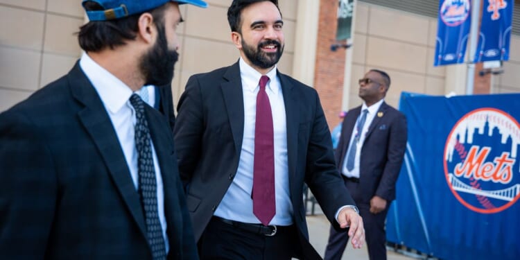 Mets fans blame ‘Curse of the Mambino’ after Mamdani’s mascot hug precedes 12-game skid