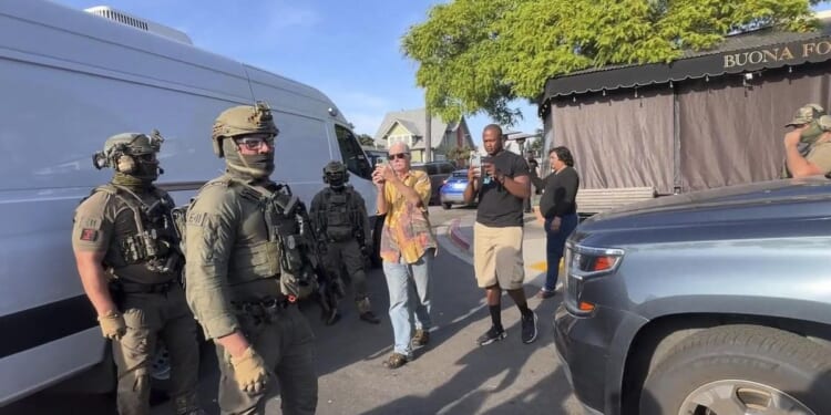 Appeals court blocks California’s No Vigilantes law forcing ICE to display names while on duty