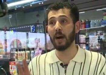 Michigan store clerk Abdulrahman Abohatem told reporters he quickly saw something was wrong with the situation.