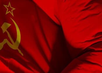 The Flag of the Soviet Union waves.