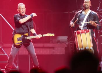 Springsteen opens tour in Minneapolis with anti-ICE message