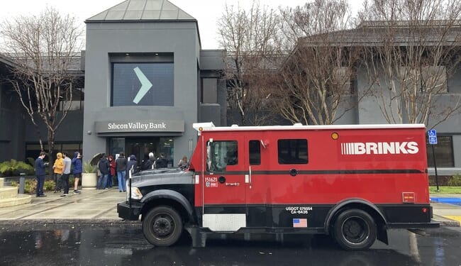 Two Armed Robbers Steal $1.8 Million From Brinks Armored Truck in Philadelphia – PJ Media