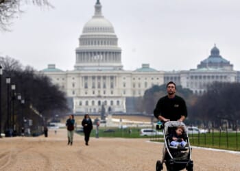 New vendor operating eight kiosks, up to 25 food pushcarts on National Mall