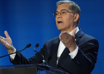 With voting underway, a jumbled field of California governor candidates returns to the debate stage