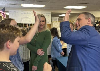 Study finds school cellphone bans help students focus more but show little impact on test scores