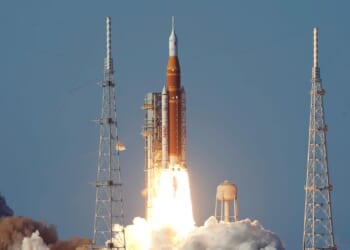 U.S. lacks enough space launch facilities to meet expanding civilian and national security needs