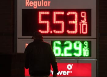Energy Secretary Wright ‘can’t predict’ when gas prices will come down amid Iran conflict