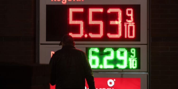 Energy Secretary Wright ‘can’t predict’ when gas prices will come down amid Iran conflict