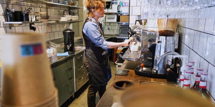 5 questions about the AI-run Andon Cafe in Sweden