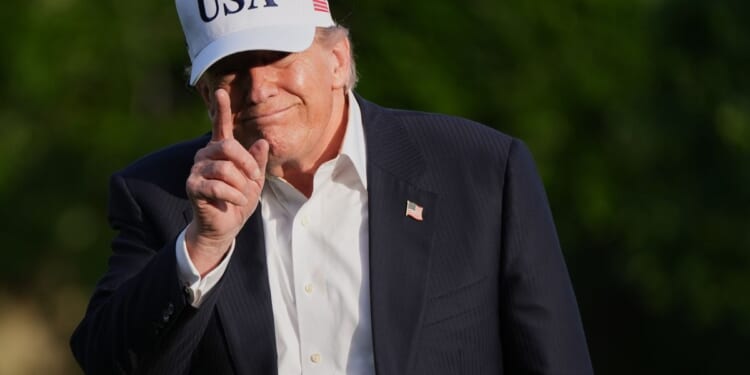 Trump planning to build helipad at White House