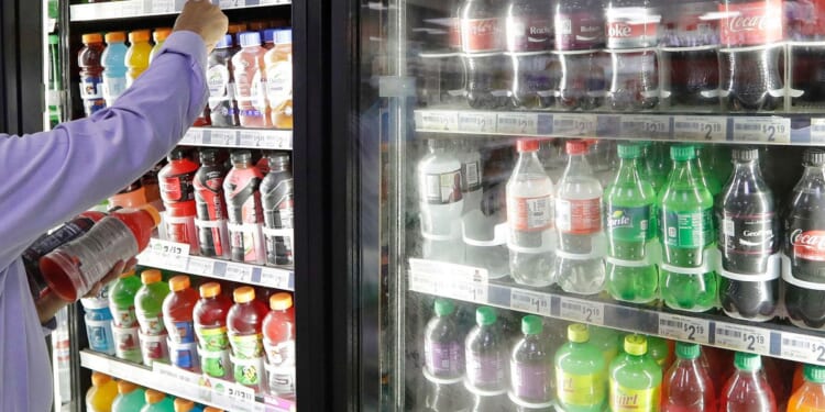 Trump rolls back refrigerant-chemical regs in bid to lower grocery prices