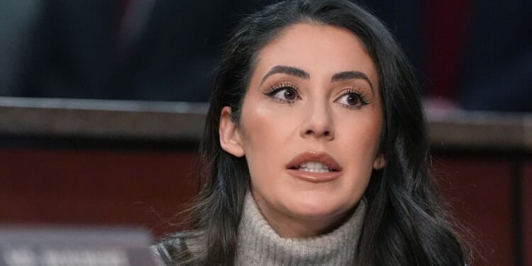 Rep. Luna goes viral with rifle photo from Oregon Guard days