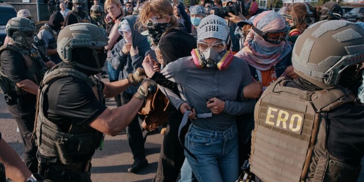 DHS secretary tells hunger-strike migrants to deport back home for better food