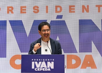 Ivan Cepeda speaks at a campaign event