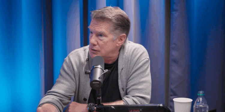 Former CIA Operative Explains How Intelligence Impacts Iran War