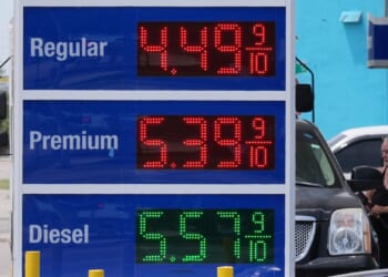 Oil prices dip as markets anticipate potential U.S.-Iran peace deal