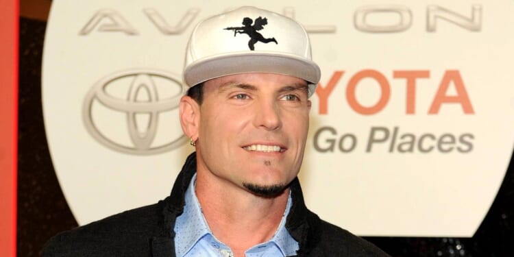 Vanilla Ice says he’ll perform at D.C. concert series and for anyone, including Putin and Iran