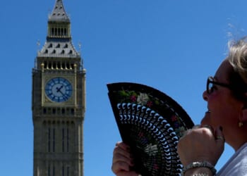 How to stay safe while traveling during extreme heat