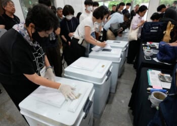 Korea’s out-of-power conservatives rage, rally over weekend ballot shortage fiasco