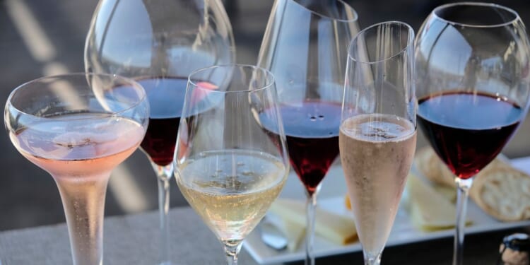 A government-commissioned study found drinking risks. U.S. guidelines didn’t feature its findings