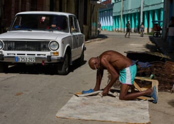Brazilian police rescue 108 Cuban migrants at the northern border and arrest 5 alleged smugglers