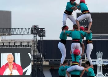 Catalonia’s famed human tower climbers greet Pope Leo in Barcelona