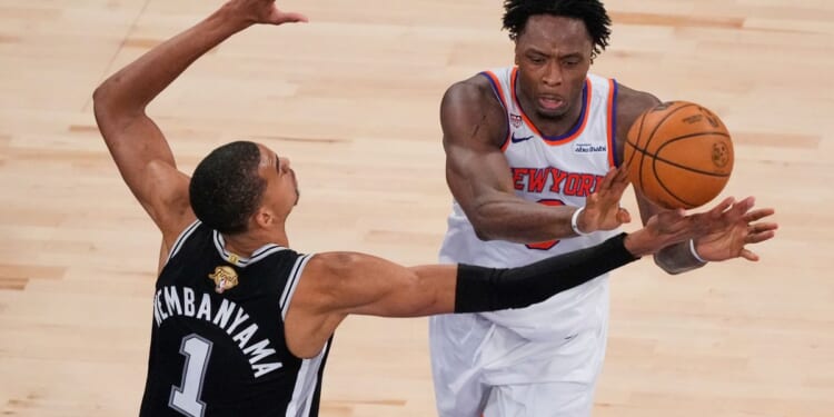 Knicks set record for biggest NBA Finals comeback, beat Spurs in Game 4