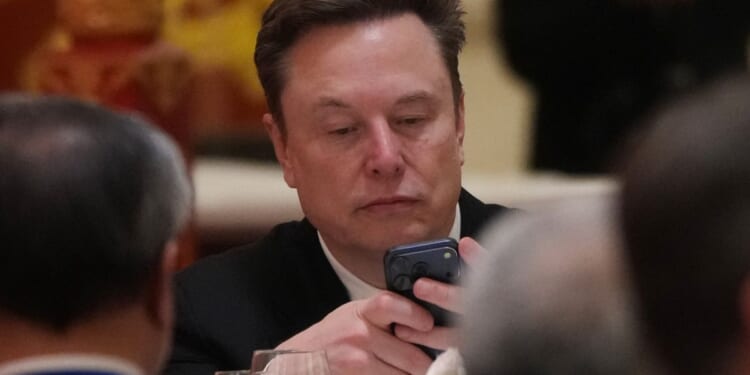 Musk becomes world’s first trillionaire, at least on paper, as SpaceX begins trading