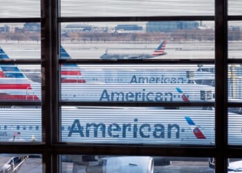 Lightning strikes plane flying from London to Charlotte, pilot makes emergency landing