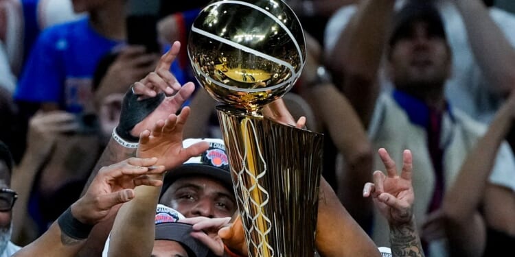 Brunson scores 45 as the Comeback Knicks tops Spurs for NBA title