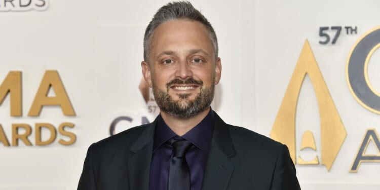 Comedian W. Kamau Bell blasts Nate Bargatze over White House UFC appearance