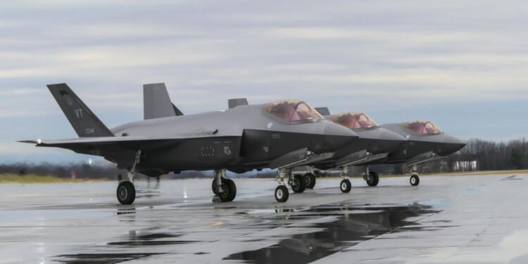 Pentagon defends F-35 to lawmakers after questions from recent GAO report