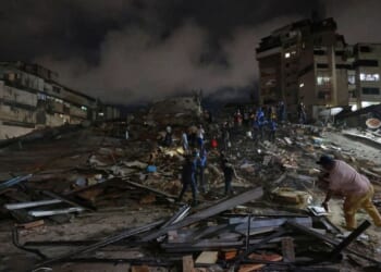 At least 164 dead and 971 injured after powerful quakes rock Venezuela, acting president says