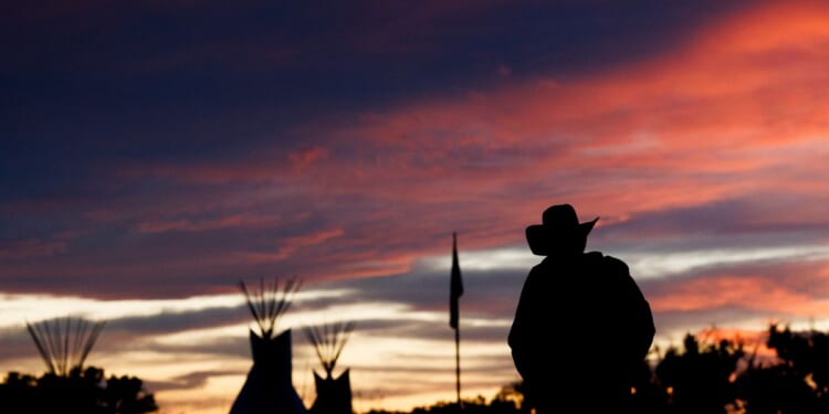 Native Americans commemorate victory at Little Bighorn with horse races, dance and song