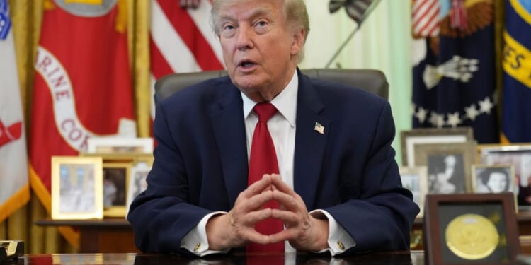 Trump signs order to give consumers more options to fix their cars