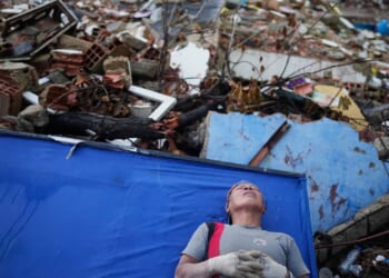 Aid workers warn of infectious diseases, overwhelmed hospitals after Venezuela quakes