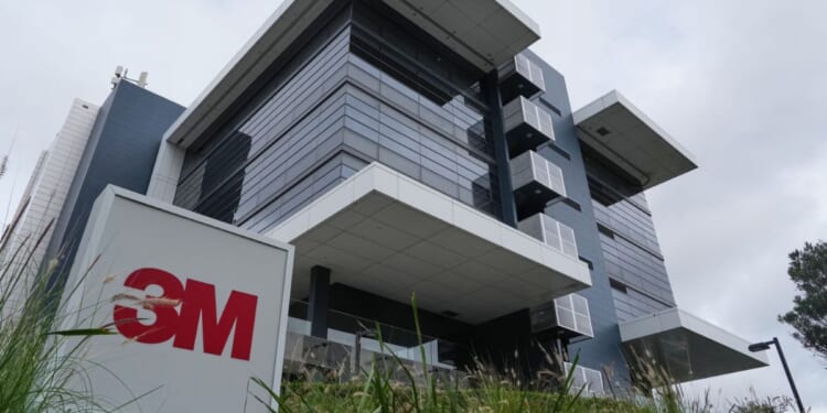 A Sydney base of 3M stands amid dark skies and gray clouds on May 28, 2026.