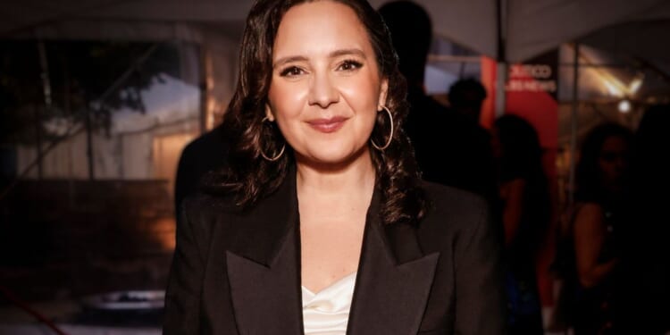 Bari Weiss’ ‘60 Minutes’ overhaul triggers turmoil, defections at CBS News