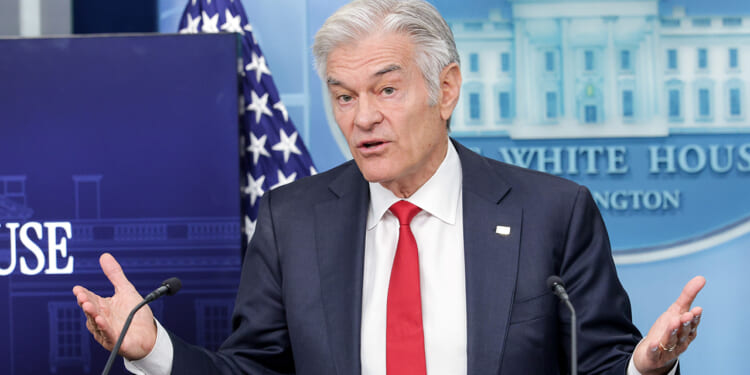 Dr. Oz speaks in the briefing room