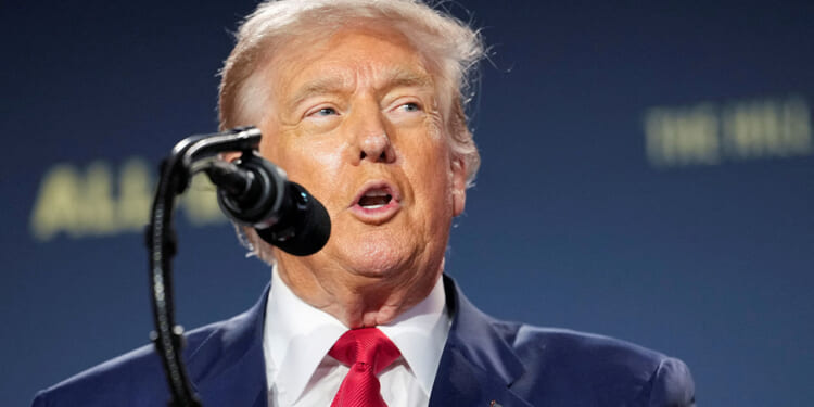 President Donald Trump delivers remarks on artificial intelligence at the "Winning the AI Race" Summit in Washington D.C., July 23, 2025. REUTERS/Kent Nishimura/File Photo