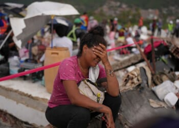 Venezuelan medics fear earthquake aftermath will trigger widening medical crisis