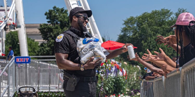 Extraordinary heat in U.S. Northeast arrives to clash with Fourth of July revelry