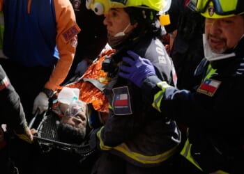 Rescue teams in Venezuela cling to hope as U.S. rebuffs criticisms of government earthquake response