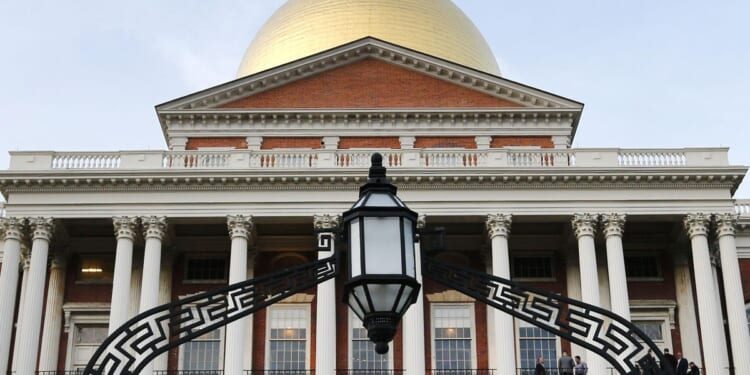 Massachusetts bill would let people sue ICE agents over rights violations