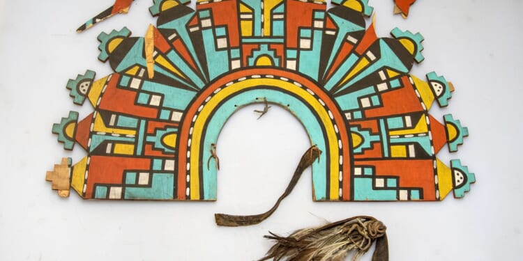 Grand Canyon officials looking for man accused of breaking Hopi headpiece