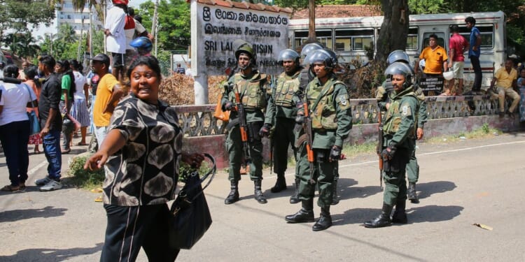 Clashes in Sri Lankan prison leave at least 25 dead and over 100 injured