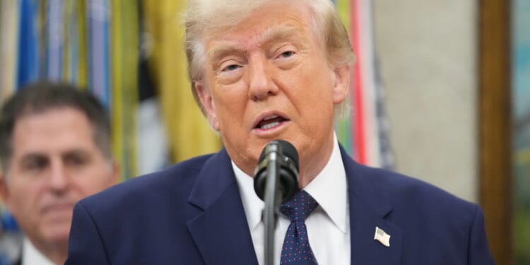 Trump explains plan to build a helipad on White House lawn